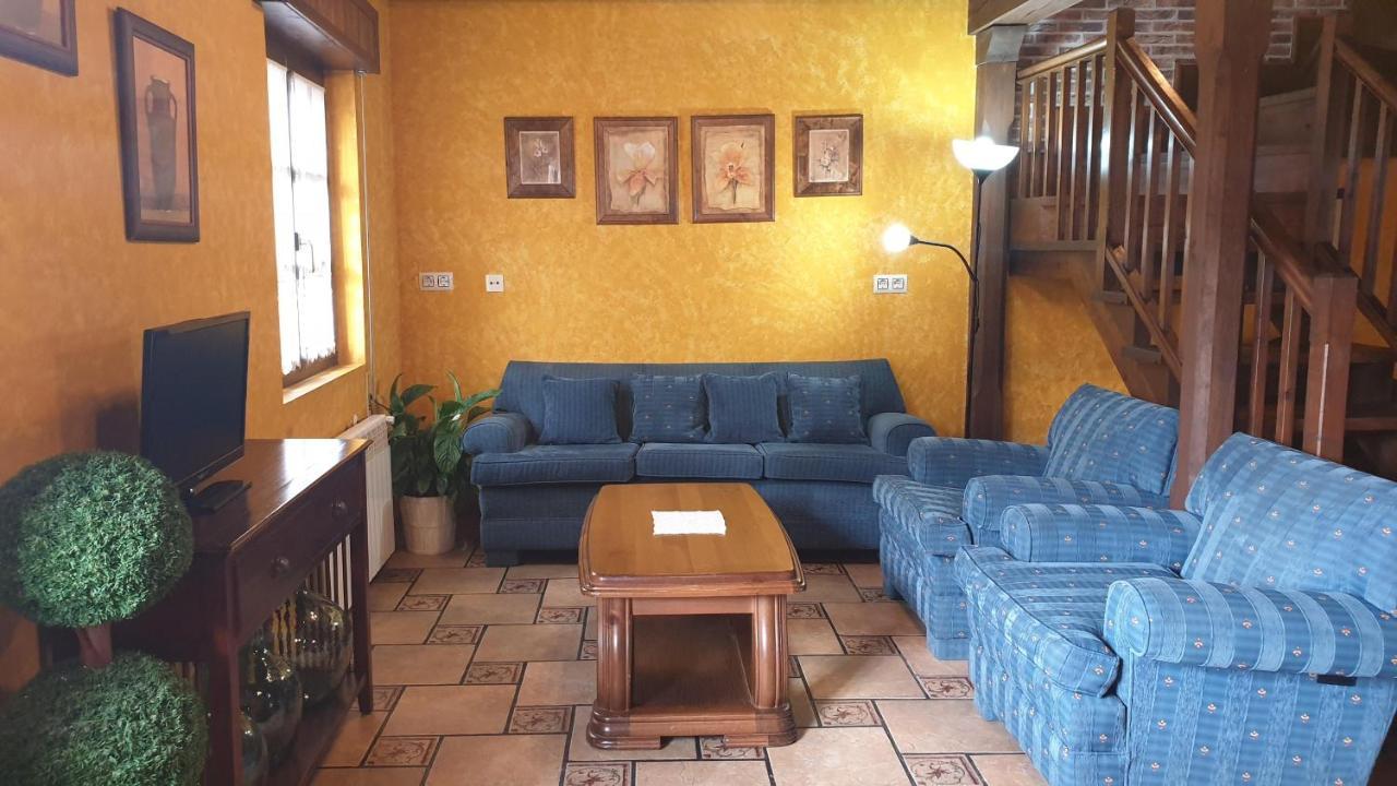 Onís Casa Rural El Bellucu מראה חיצוני תמונה