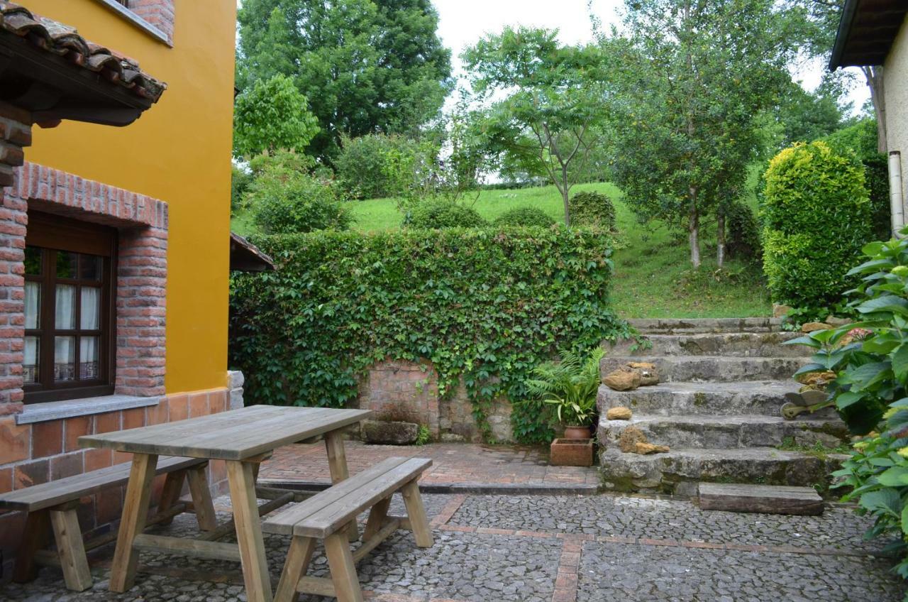Onís Casa Rural El Bellucu מראה חיצוני תמונה